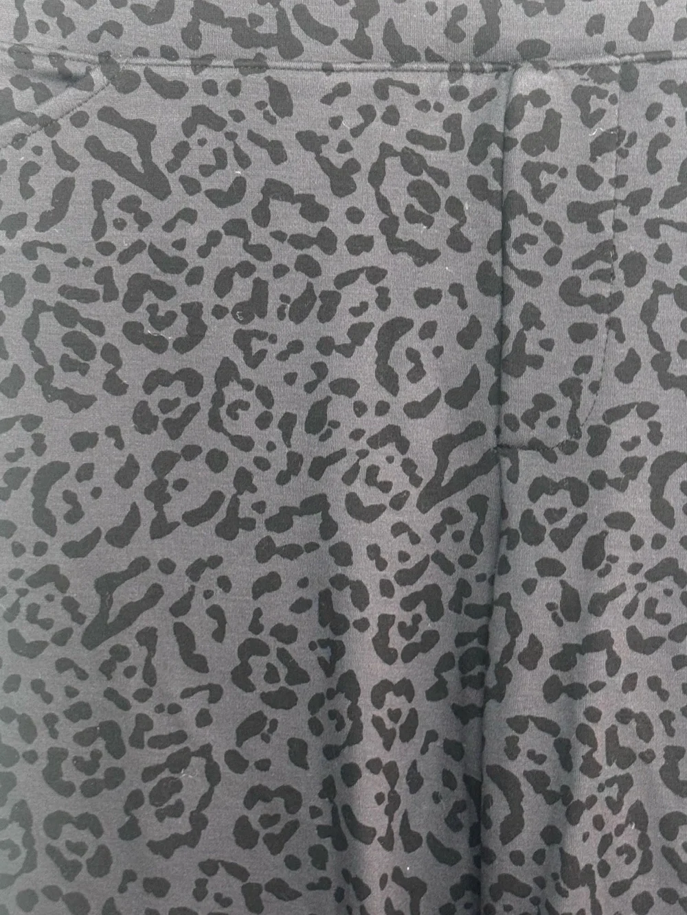 NWT torrid Leopard Pocket Pixie Skinny Studio Luxe Ponte High-Rise Pant - Size 2